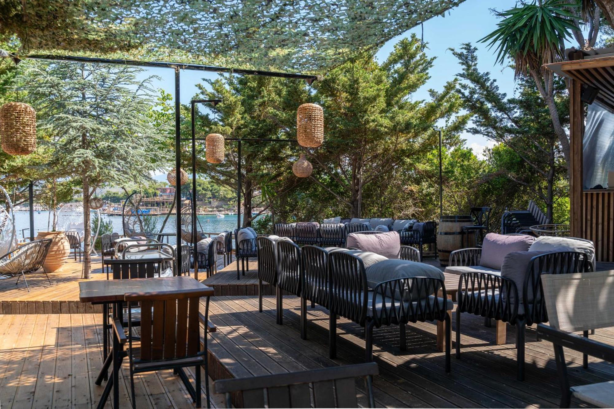 Manta Hotel Ксамил Экстерьер фото